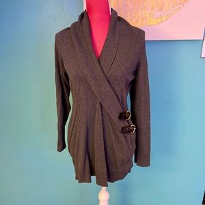 GRAY BUCKLE SWEATER ❤️